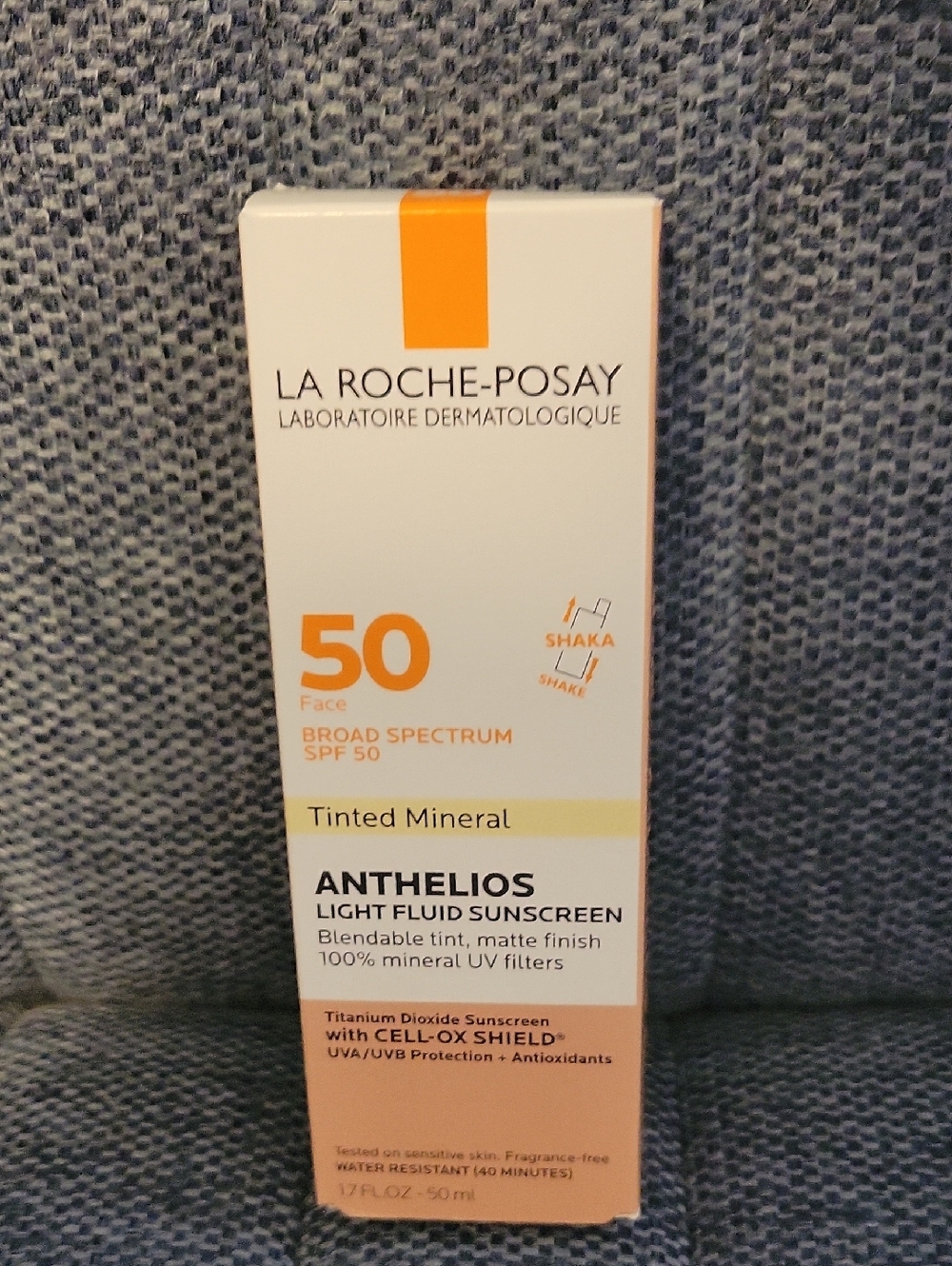 La Roche-Posay Tinted Mineral Anthelios Sunscreen SPF 40 Ultra-Light Fluid NEW
